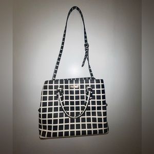 Black and White Purse and Wallet Set